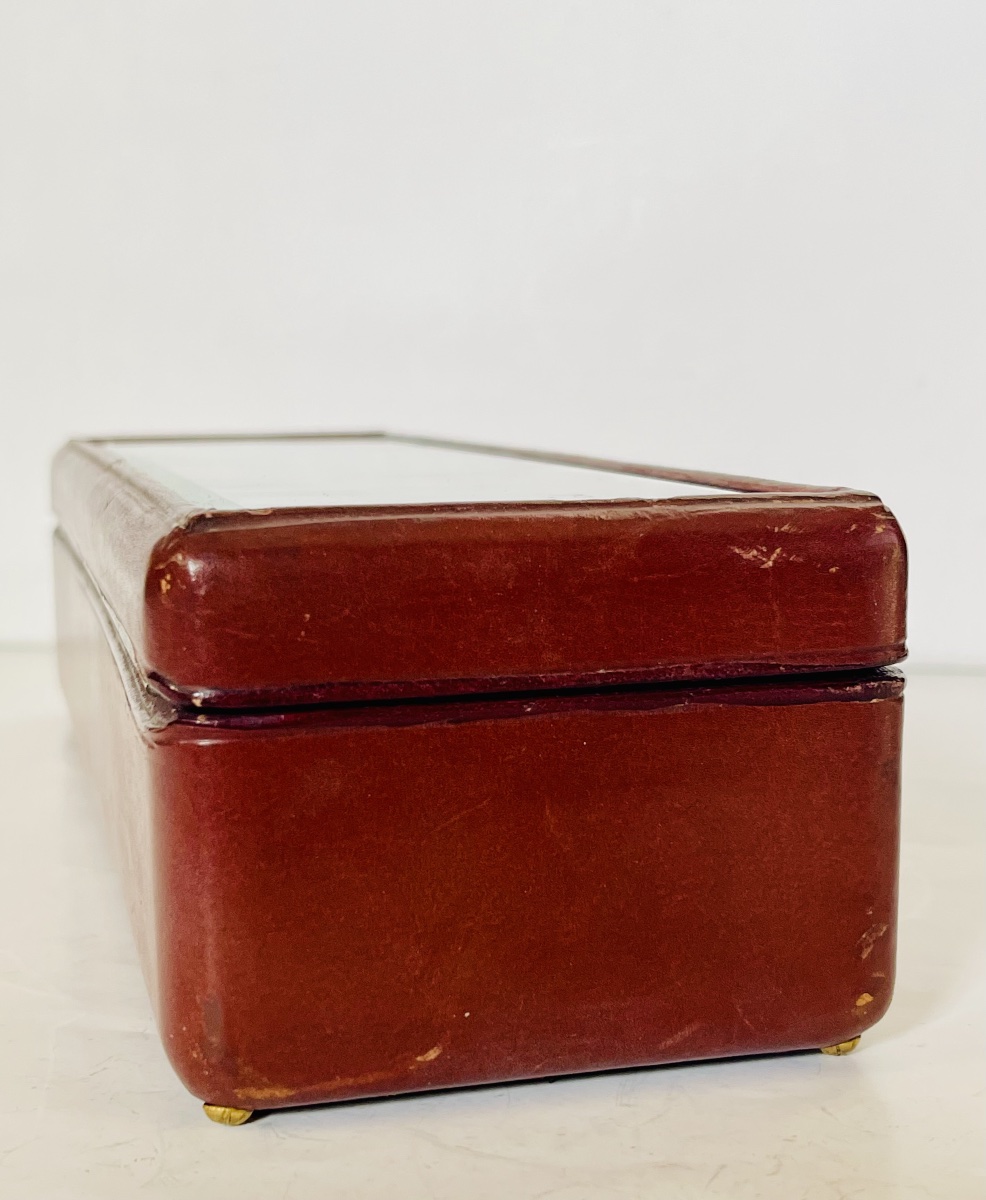 Glove Compartment -photo-1